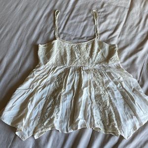American Eagle spaghetti strap camisole with lace